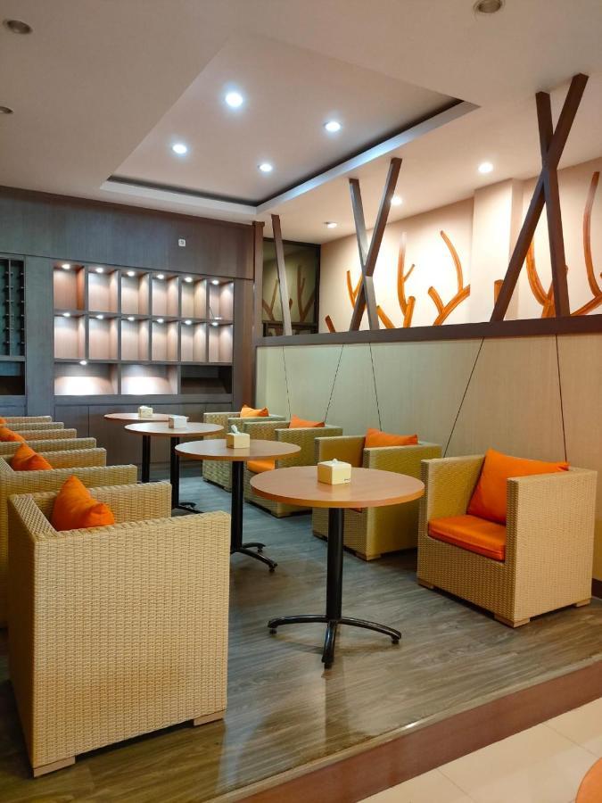 库庞纳卡酒店 古邦 外观 照片